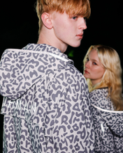 画像をギャラリービューアに読み込む, 【REFLECT】signature logo full zip hoodie / 光る防水フルジップフーディ(UNISEX)