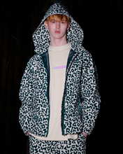 画像をギャラリービューアに読み込む, 【REFLECT】signature logo full zip hoodie / 光る防水フルジップフーディ(UNISEX)