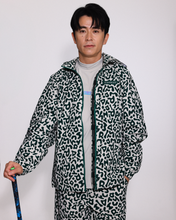 画像をギャラリービューアに読み込む, 【REFLECT】signature logo full zip hoodie / 光る防水フルジップフーディ(UNISEX)