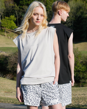 画像をギャラリービューアに読み込む, 【REFLECT】signature logo tuck short pants / 光る防水タックショートパンツ(LADIES)