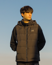 画像をギャラリービューアに読み込む, 2way Black Out down vest / ダウンベスト(MENS)