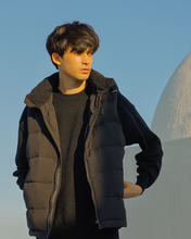 画像をギャラリービューアに読み込む, 2way Black Out down vest / ダウンベスト(MENS)