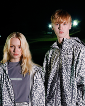 画像をギャラリービューアに読み込む, 【REFLECT】signature logo full zip hoodie / 光る防水フルジップフーディ(UNISEX)