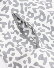 画像をギャラリービューアに読み込む, 【REFLECT】signature logo full zip hoodie / 光る防水フルジップフーディ(UNISEX)