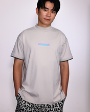 画像をギャラリービューアに読み込む, 【AURORA REFLECT】signature logo mock neck pullover / 光るモックネックプルオーバー(UNISEX)