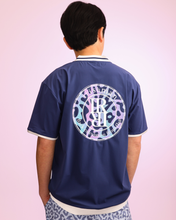 画像をギャラリービューアに読み込む, 【AURORA REFLECT】signature logo half zip mock neck pullover  / 光るハーフジップモックネックプルオーバー（UNISEX）
